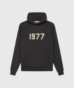 The Signature 1977 Essentials Hoodie Black